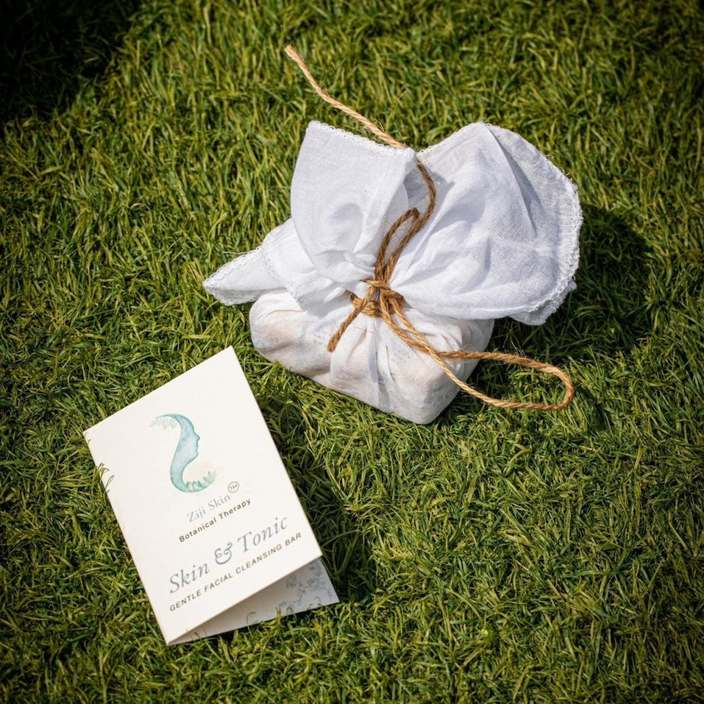 Skin & Tonic Facial Cleansing Bar